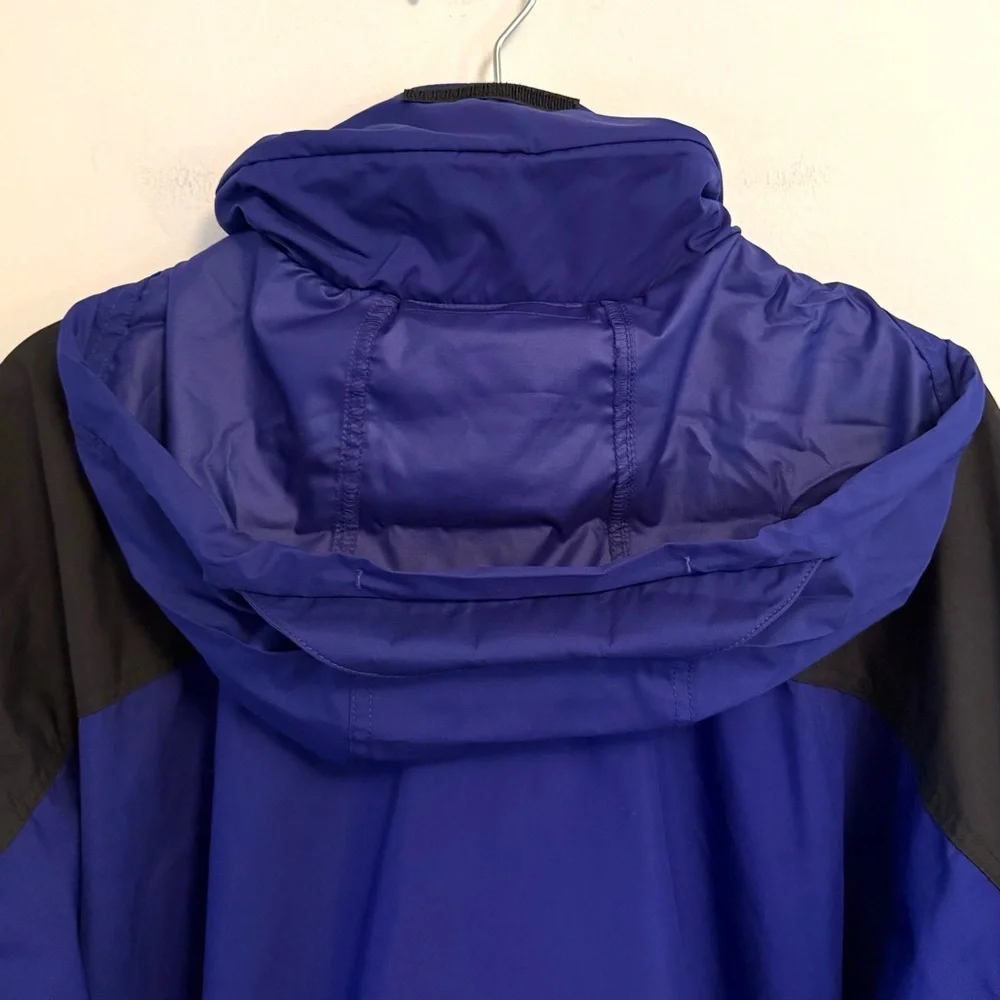 The North Face Stow Away Packable Anorak Windbreaker Men’s Jacket